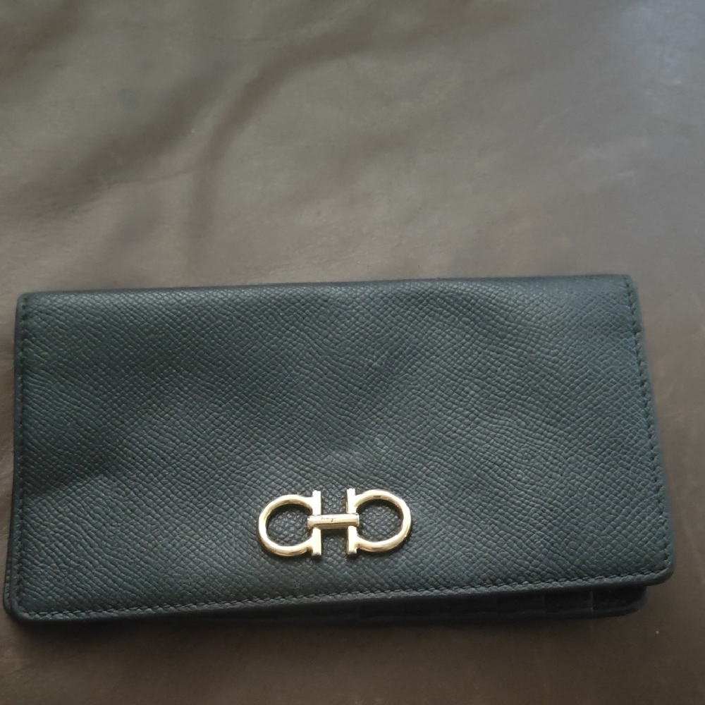 Salvadore Ferragamo Gancini continental wallet